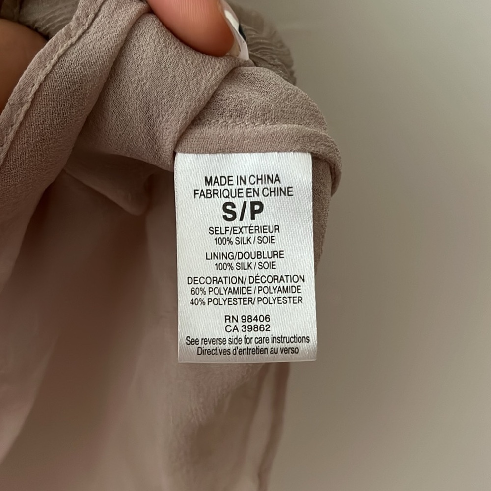 Theory mock neck sleeveless blouse in dusty rose pink - Picture 5 of 5